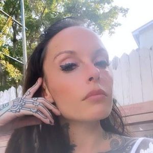 Meet your Posher, Marissa